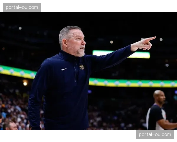 掘金队主帅迈克·马龙谈论卫冕冠军在常规赛收官阶段的心态调整 掘金队主帅迈克·马龙谈论卫冕冠军在常规赛收官阶段的心态调整