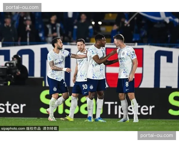 马库斯·图拉姆梅开二度后跪地庆祝，国米逆转关键先生